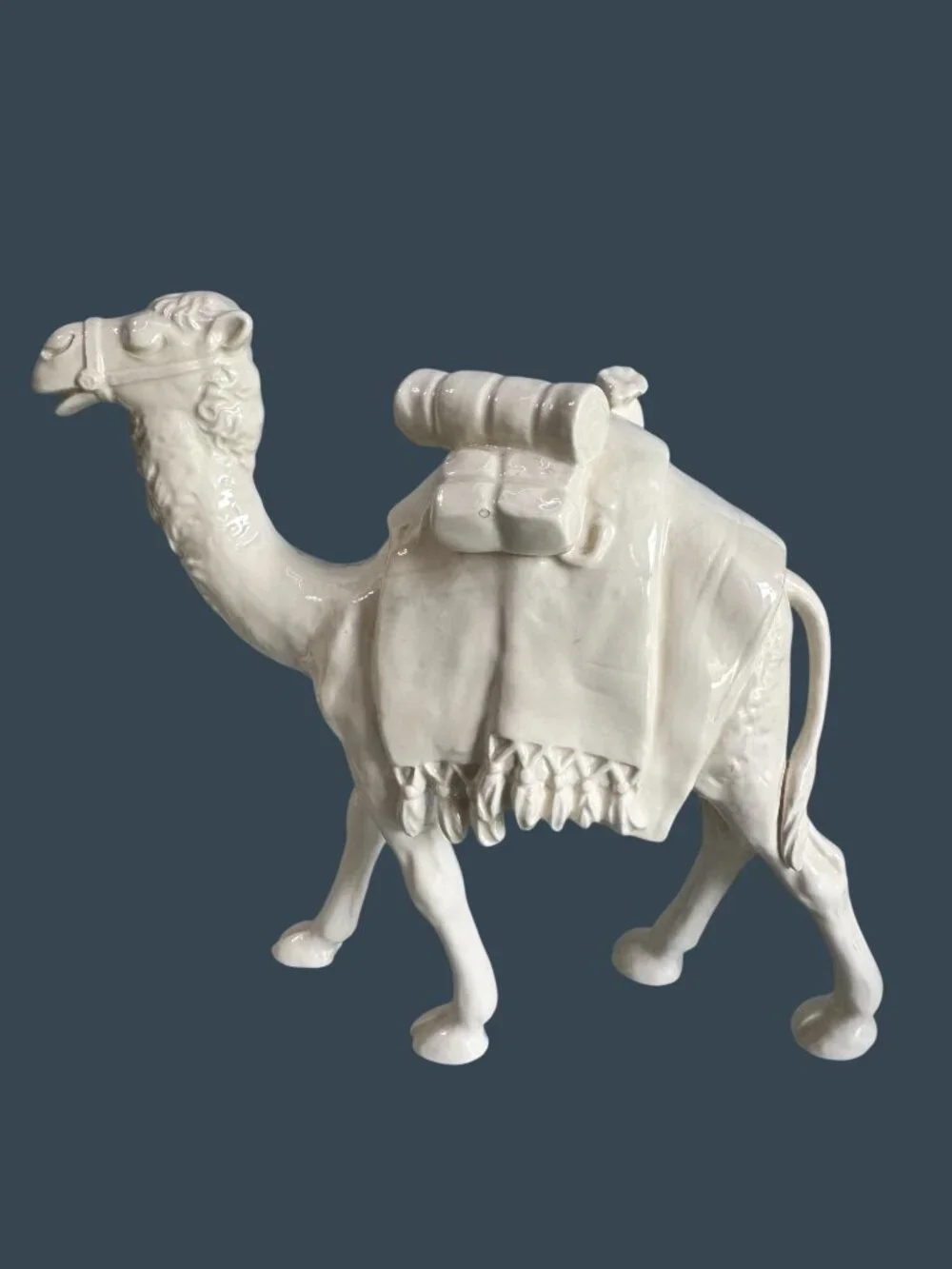 Vintage White Goebel Hummel Nativity Camel TMK2 Full Bee Germany 1950s 8.25
